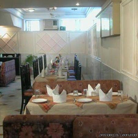 Hotel Shiva Residency Дехрадун Екстериор снимка