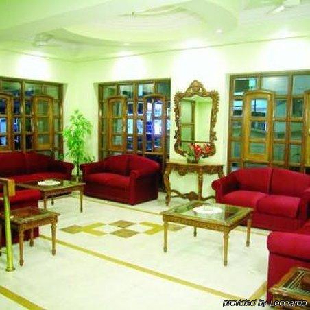Hotel Shiva Residency Дехрадун Екстериор снимка