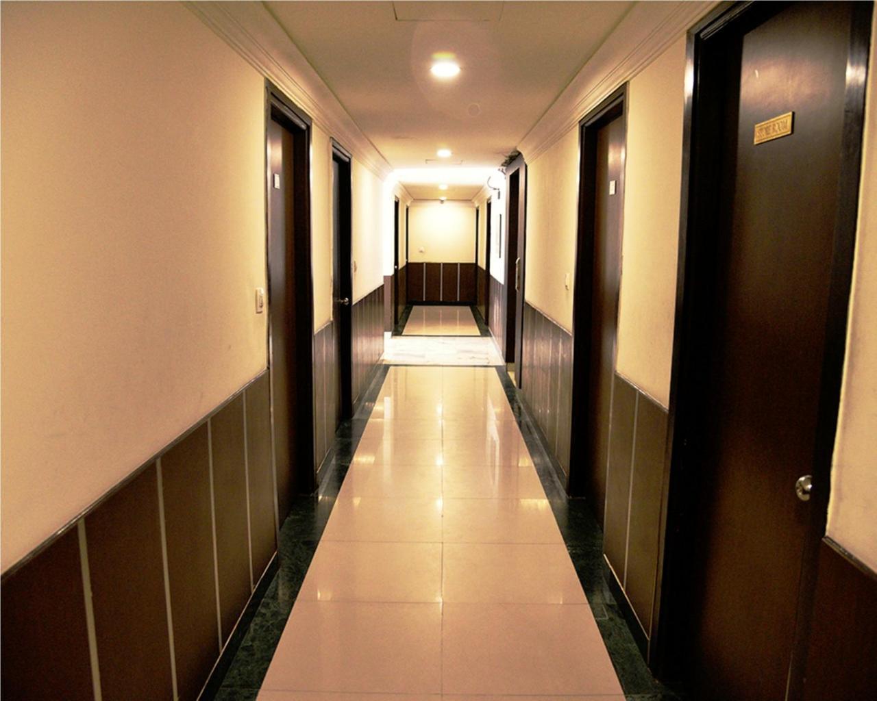 Hotel Shiva Residency Дехрадун Екстериор снимка