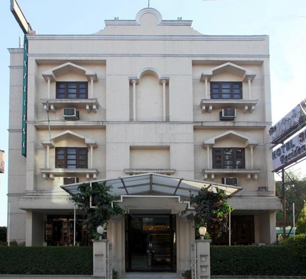 Hotel Shiva Residency Дехрадун Екстериор снимка