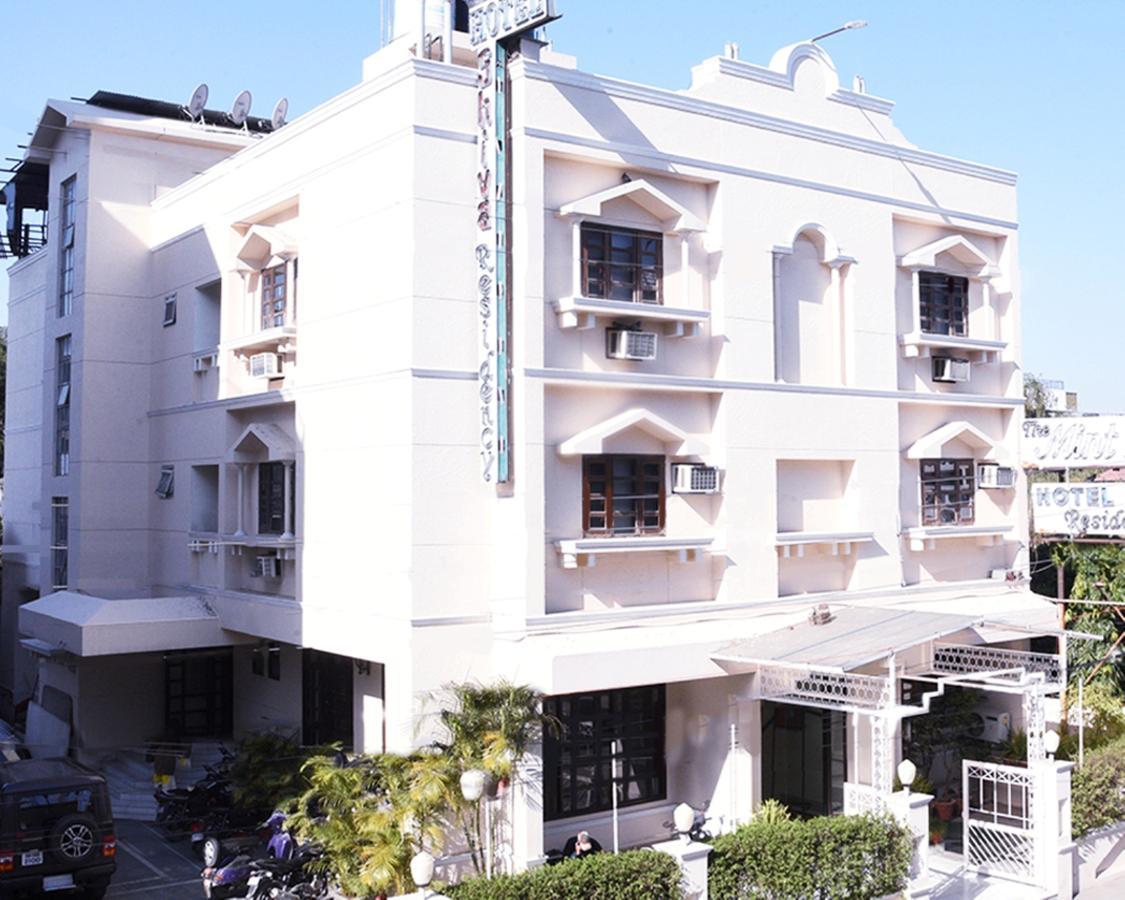 Hotel Shiva Residency Дехрадун Екстериор снимка