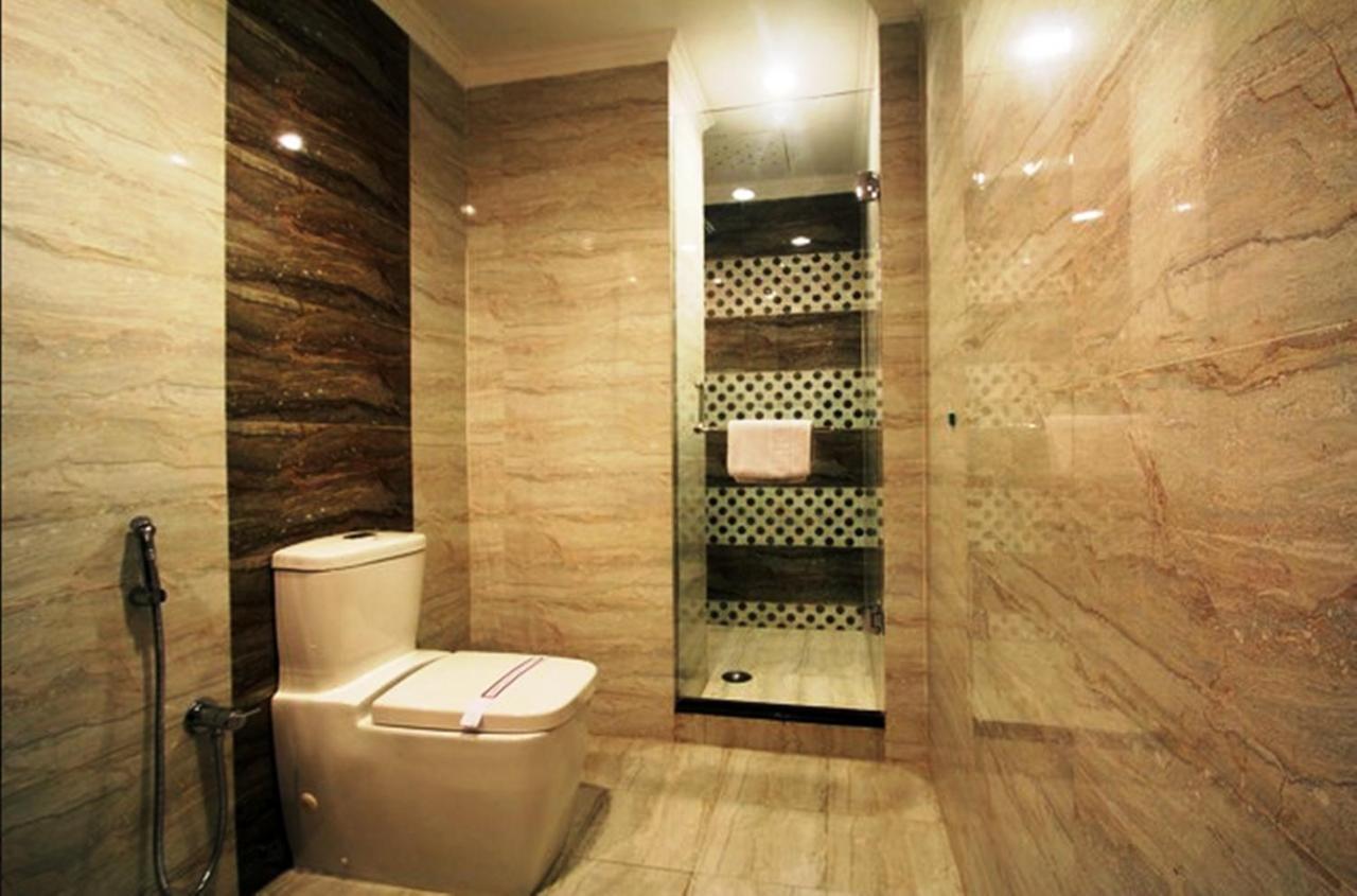 Hotel Shiva Residency Дехрадун Екстериор снимка